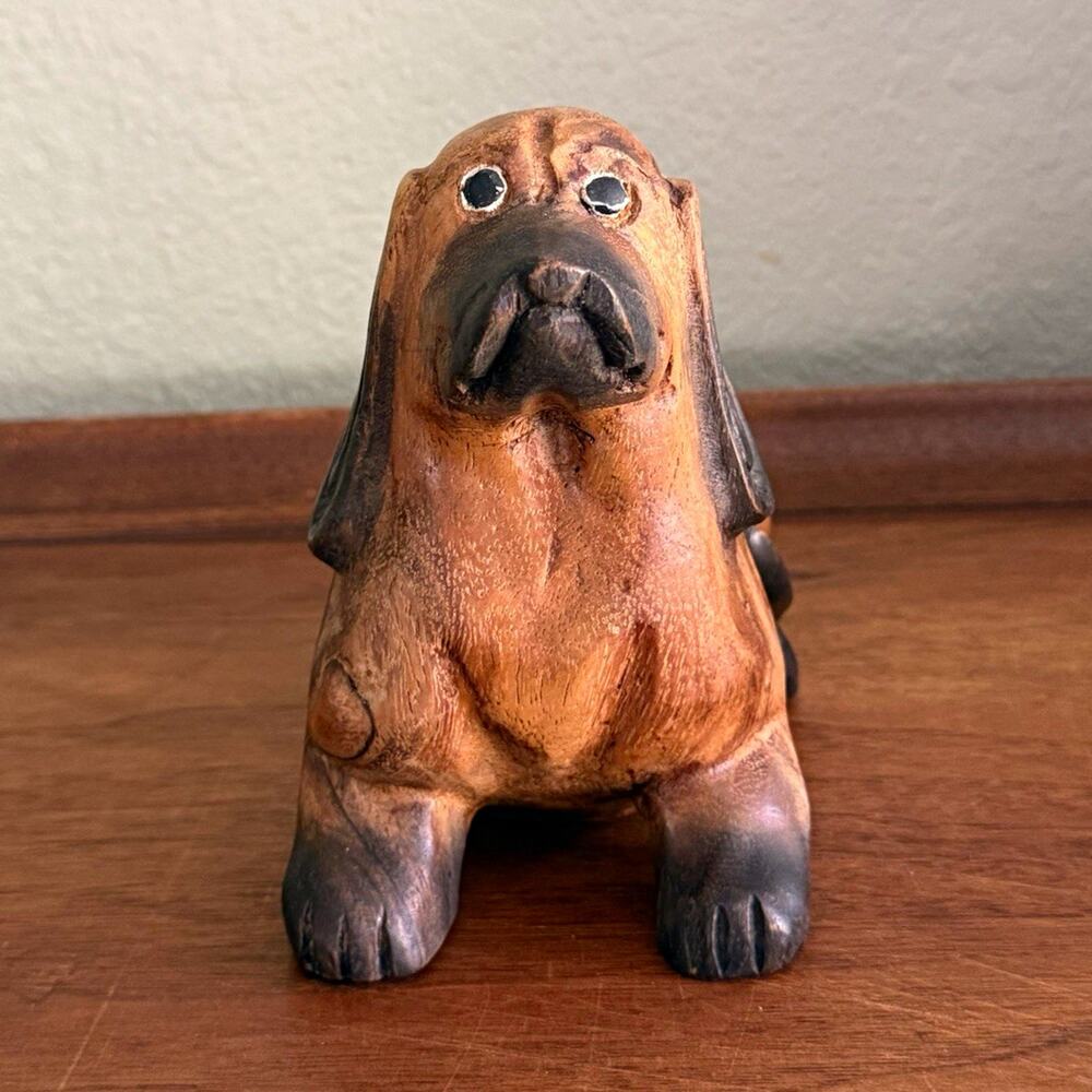 Wood Basset Hound Dog Figurine Brown Sitting Statue Approx 5 in Tall